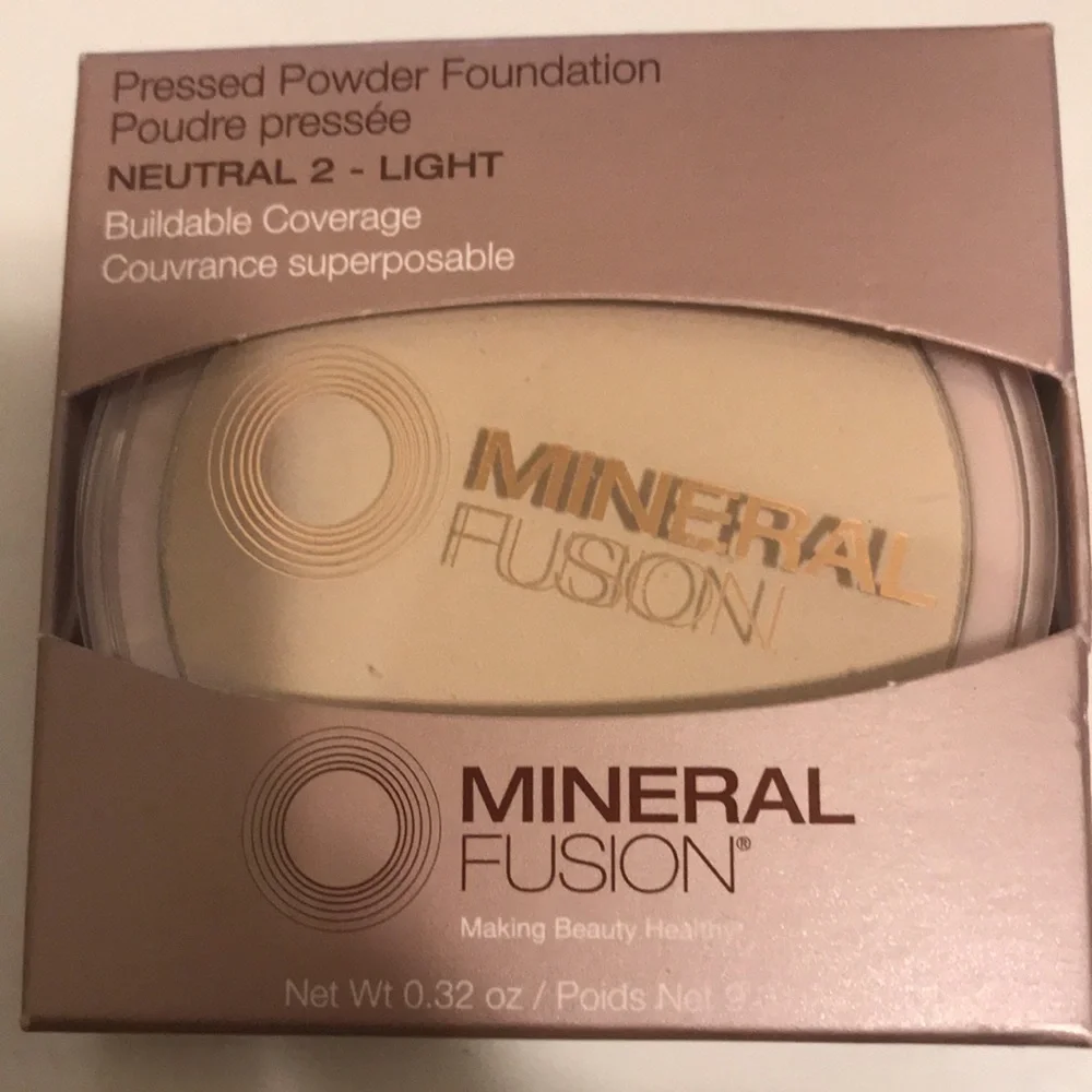 ☀️ Mineral Fusion Pressed Powder Foundation - you choose your shade